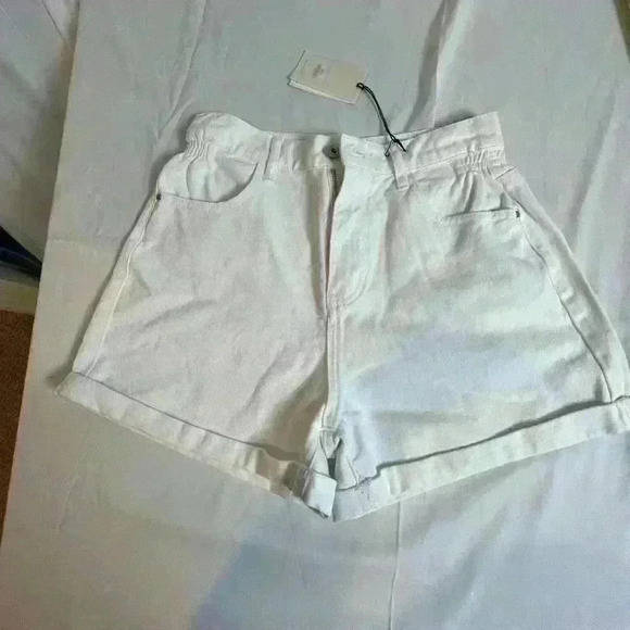 NWT - Elan White Jean Shorts Cinched waist with cuffs Size Medium - Picture 1 of 9